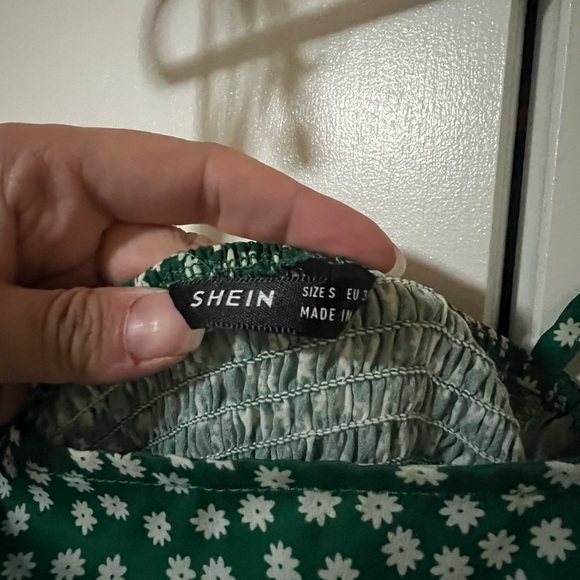 Ladies small Shein summer dress. - Picture 3 of 3